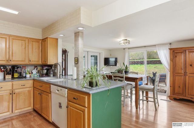 807 N 5th Street, Bellevue, NE 68005