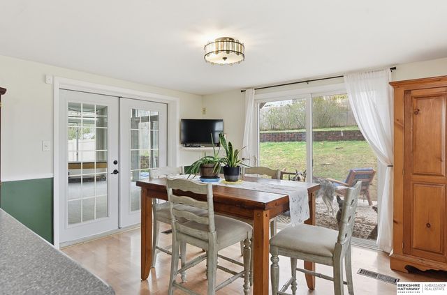 807 N 5th Street, Bellevue, NE 68005