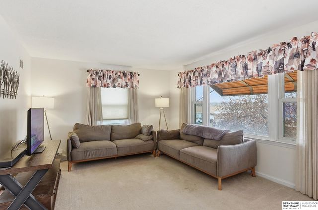 807 N 5th Street, Bellevue, NE 68005