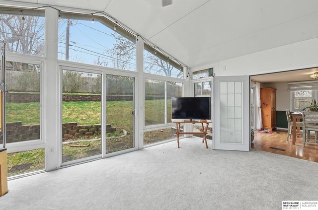 807 N 5th Street, Bellevue, NE 68005