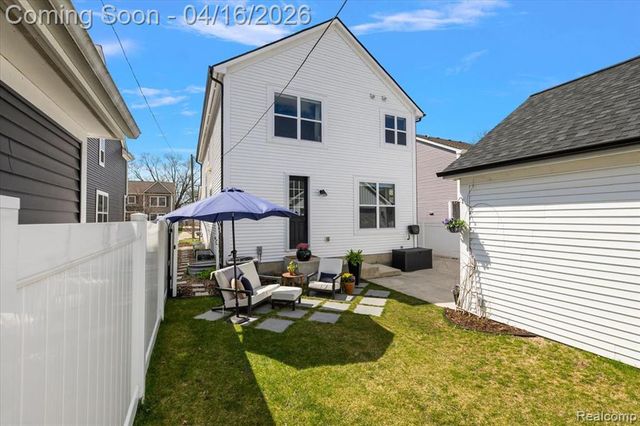 3592 Oakshire Avenue, Berkley, MI 48072