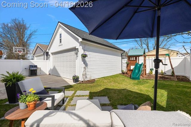 3592 Oakshire Avenue, Berkley, MI 48072