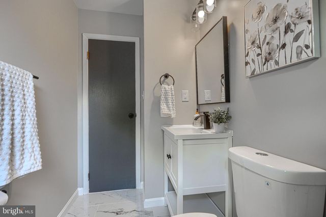 4625 CHICKORY HILL LN, Baltimore, MD 21208