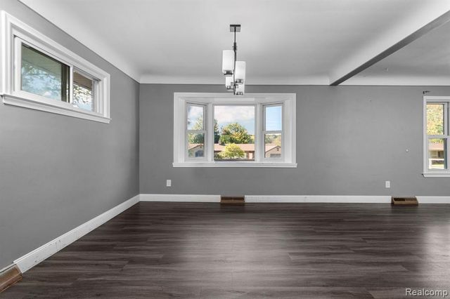 26980 James Avenue, Flat Rock, MI 48134