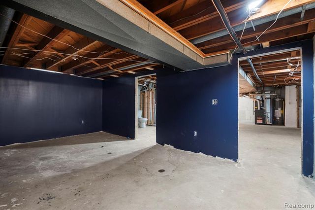 26980 James Avenue, Flat Rock, MI 48134