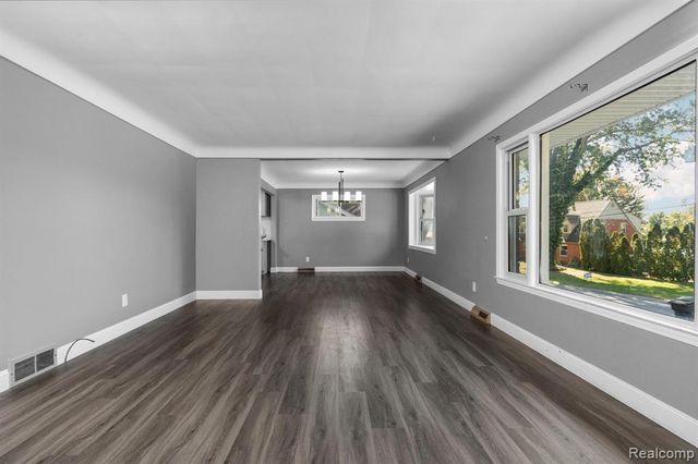 26980 James Avenue, Flat Rock, MI 48134