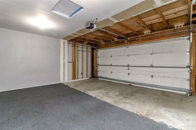 26334 127th Avenue SE, Kent, WA 98030