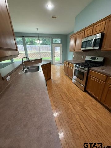 625 Winding Brook Lane, Tyler, TX 75703