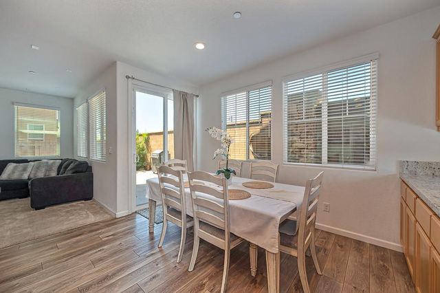 1054 Sagittaria Cir, Rocklin, CA 95765