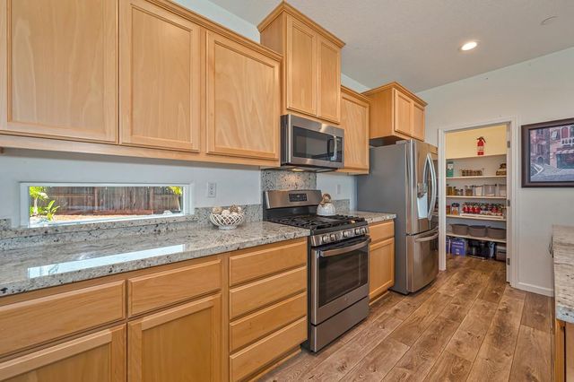 1054 Sagittaria Cir, Rocklin, CA 95765