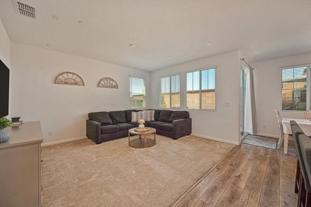 1054 Sagittaria Cir, Rocklin, CA 95765