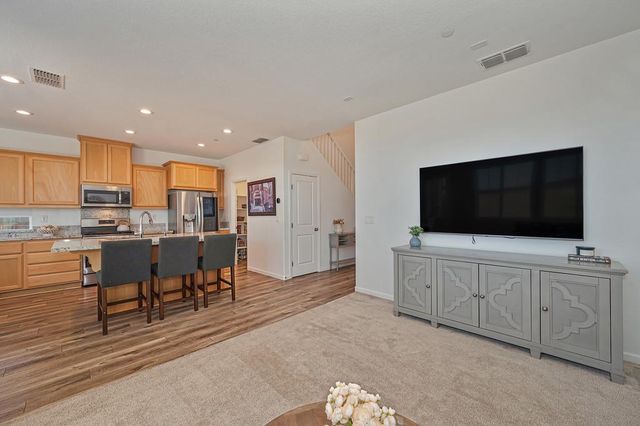 1054 Sagittaria Cir, Rocklin, CA 95765