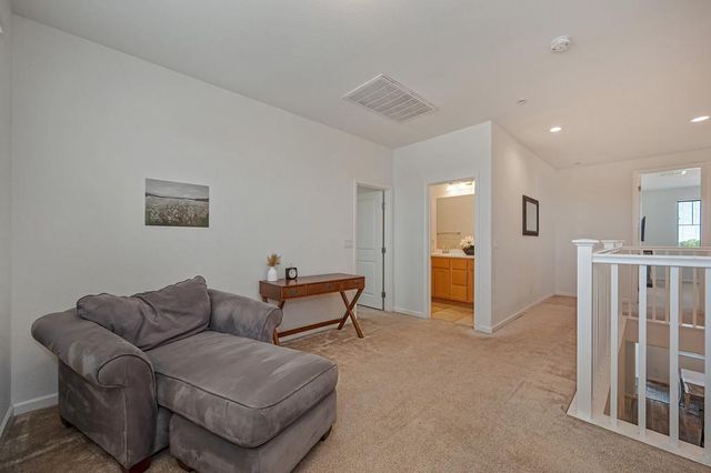 1054 Sagittaria Cir, Rocklin, CA 95765