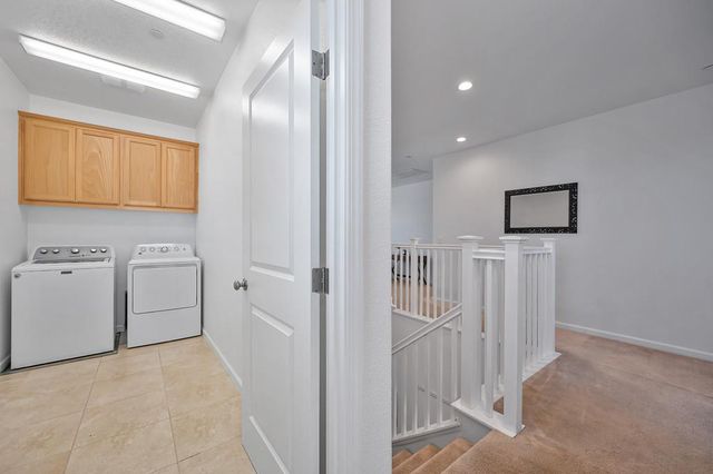 1054 Sagittaria Cir, Rocklin, CA 95765