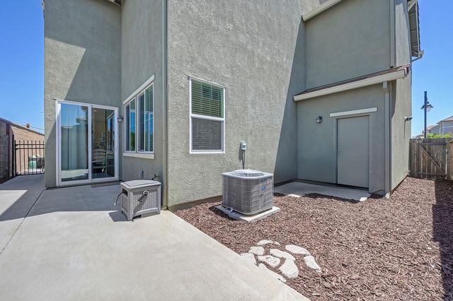 1054 Sagittaria Cir, Rocklin, CA 95765