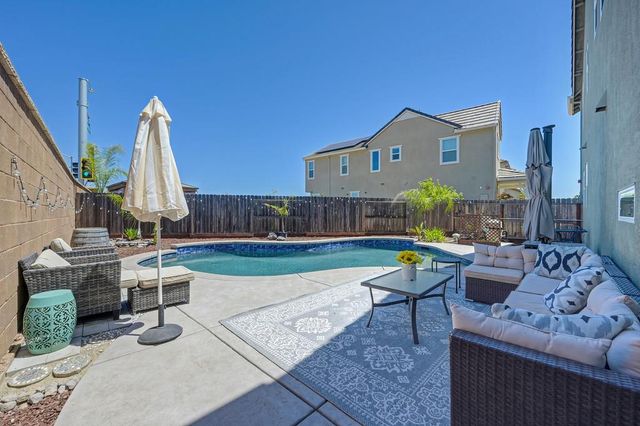 1054 Sagittaria Cir, Rocklin, CA 95765