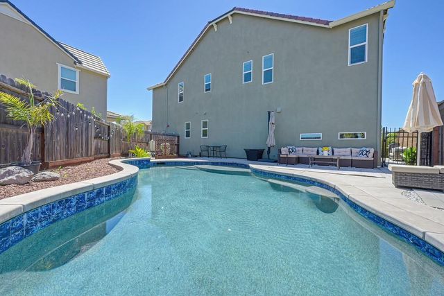 1054 Sagittaria Cir, Rocklin, CA 95765