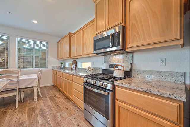 1054 Sagittaria Cir, Rocklin, CA 95765