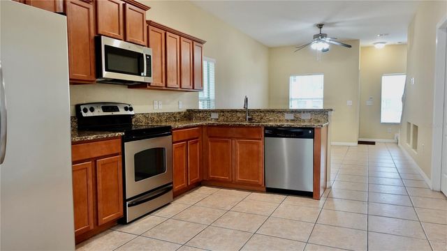 8548 GABLEBEND WAY, Tampa, FL 33647