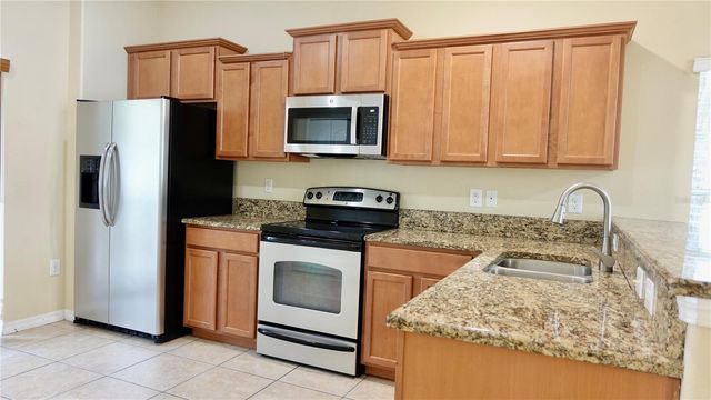 8548 GABLEBEND WAY, Tampa, FL 33647
