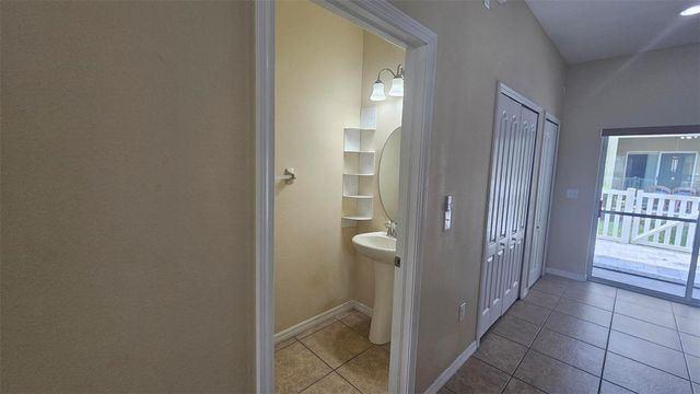 8548 GABLEBEND WAY, Tampa, FL 33647
