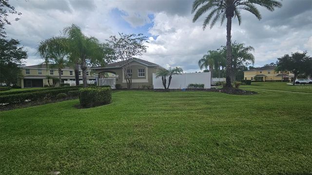 8548 GABLEBEND WAY, Tampa, FL 33647