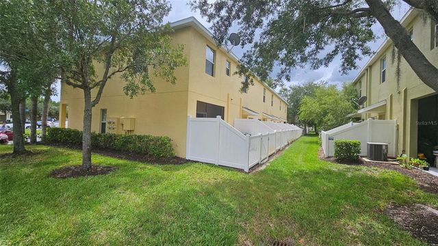 8548 GABLEBEND WAY, Tampa, FL 33647