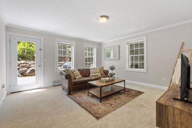 682 Ashburnham Hill Rd, Fitchburg, MA 01420