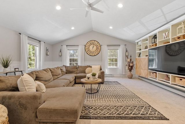 682 Ashburnham Hill Rd, Fitchburg, MA 01420