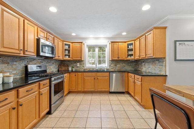682 Ashburnham Hill Rd, Fitchburg, MA 01420