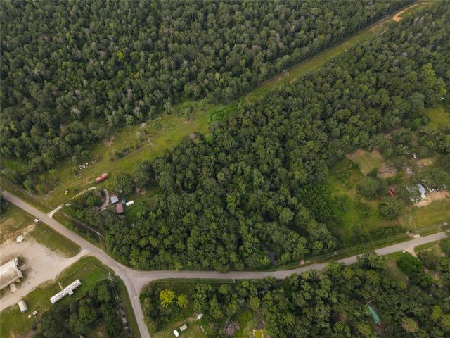 18336 Old Highway 105 E, Cleveland, TX 77328