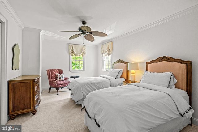 30 FARM HOUSE LN, Furlong, PA 18925