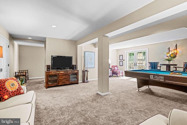 30 FARM HOUSE LN, Furlong, PA 18925