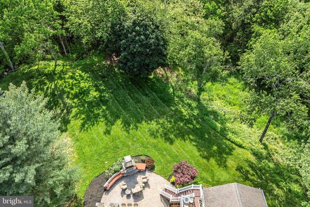 30 FARM HOUSE LN, Furlong, PA 18925