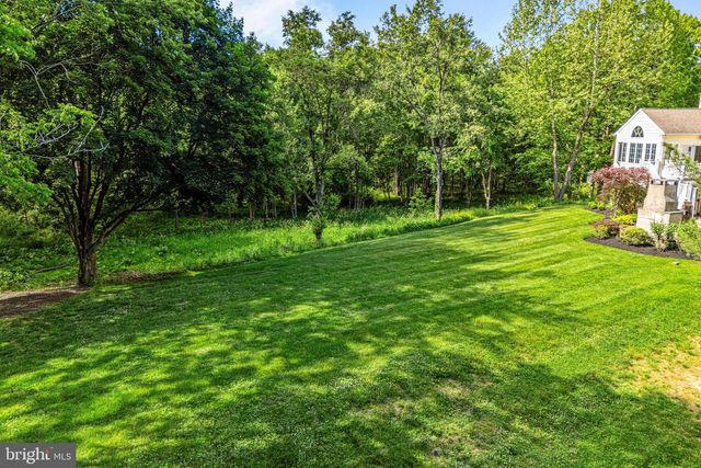30 FARM HOUSE LN, Furlong, PA 18925
