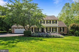 30 FARM HOUSE LN, Furlong, PA 18925