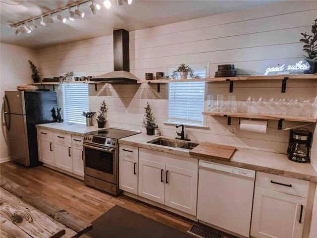 94 Moury SE Avenue, Atlanta, GA 30315