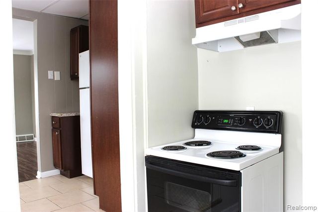 510 E Hudson Avenue, Royal Oak, MI 48067