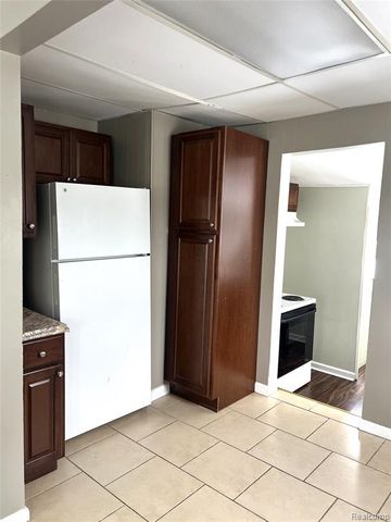 510 E Hudson Avenue, Royal Oak, MI 48067