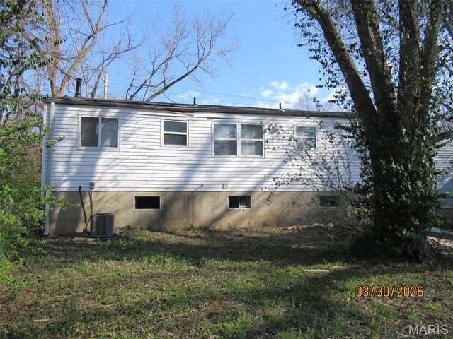 2042 Kappel Drive, St Louis, MO 63136