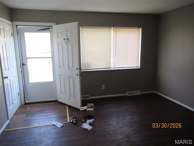 2042 Kappel Drive, St Louis, MO 63136