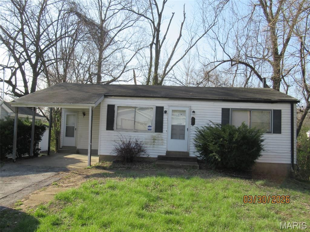 2042 Kappel Drive, St Louis, MO 63136