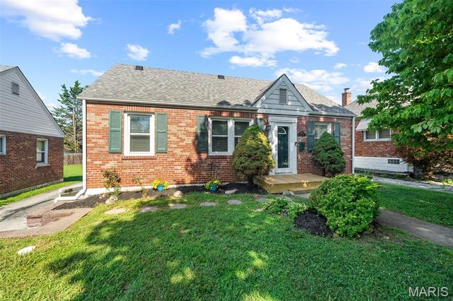 8625 Neier Lane, Affton, MO 63123