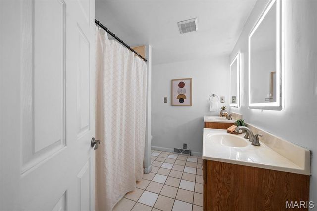 8625 Neier Lane, Affton, MO 63123