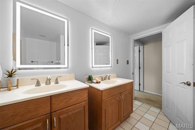 8625 Neier Lane, Affton, MO 63123