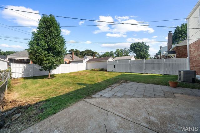 8625 Neier Lane, Affton, MO 63123