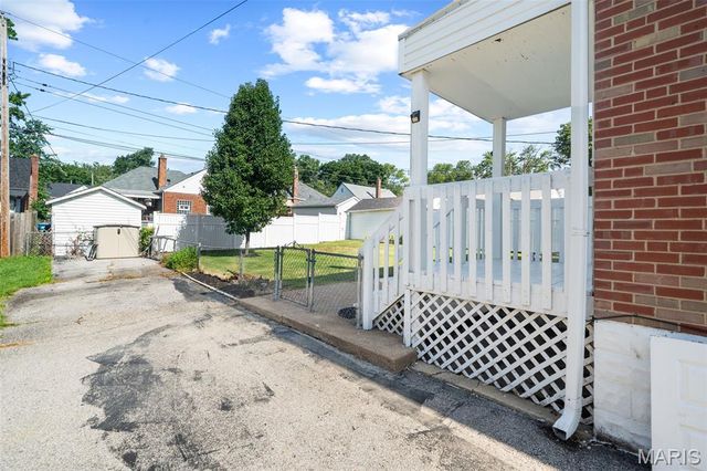 8625 Neier Lane, Affton, MO 63123