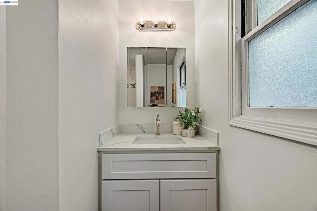 Image 24 of property listing at 18926 Walnut Rd, Castro Valley, CA 94546