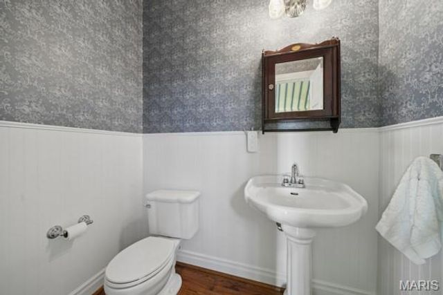 340 W Essex Avenue, Kirkwood, MO 63122