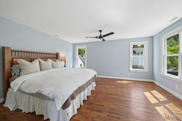 340 W Essex Avenue, Kirkwood, MO 63122